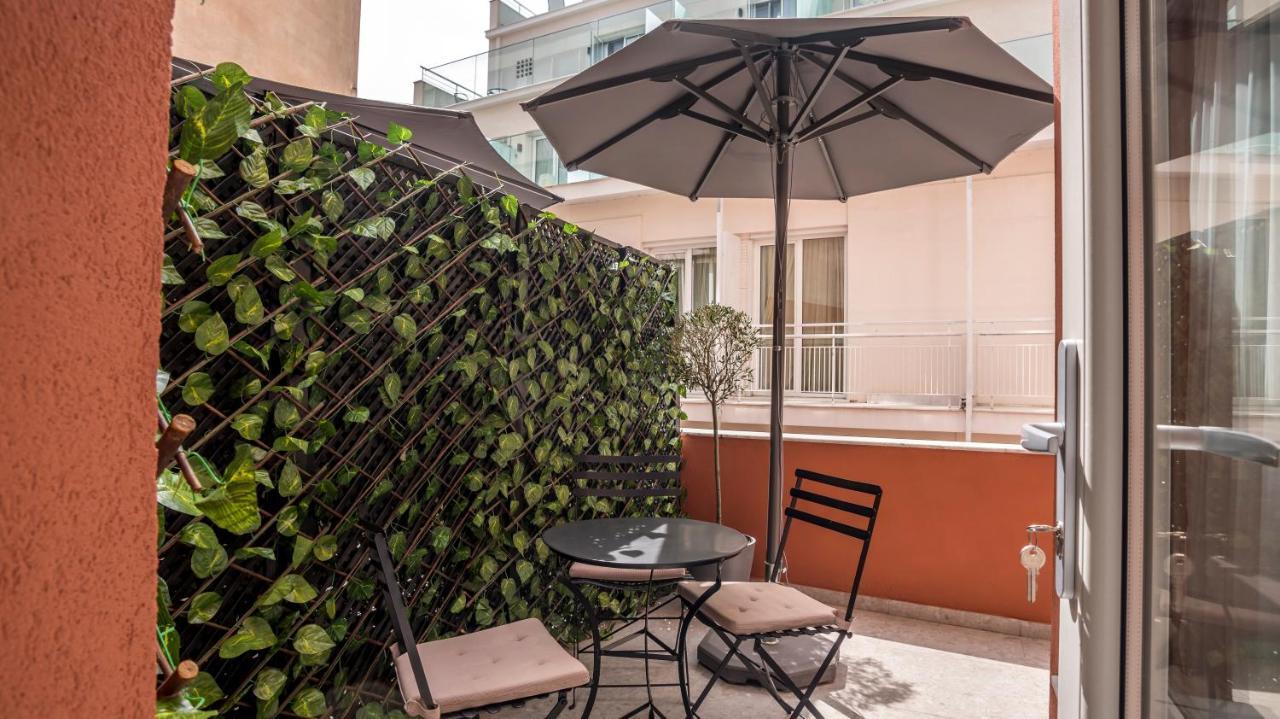 Metis Urbane Living Spaces Athens Exterior photo